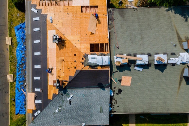 Freshly replaced architectural shingle roof on a Long Island home